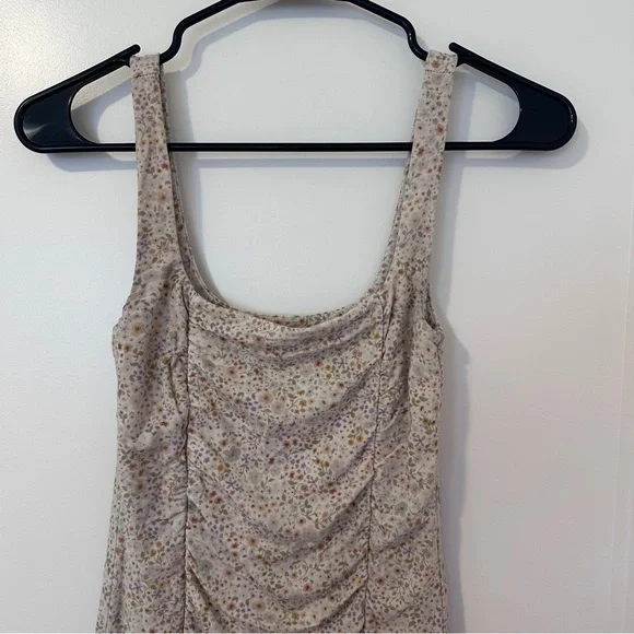 Aritzia Wilfred Floral Sleeveless Ruched Mini Dress Size XS Women’s *Stretchy - Picture 3 of 10